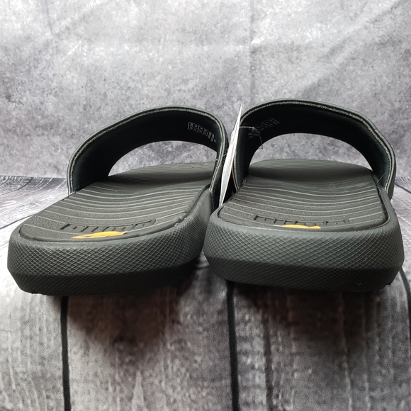 NEW Puma Mens Slides, Sz. 12 great cushion sole. Black and gold - Picture 2 of 6